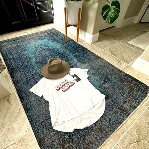 NWT Goodhyouman graphic tee, Size L.